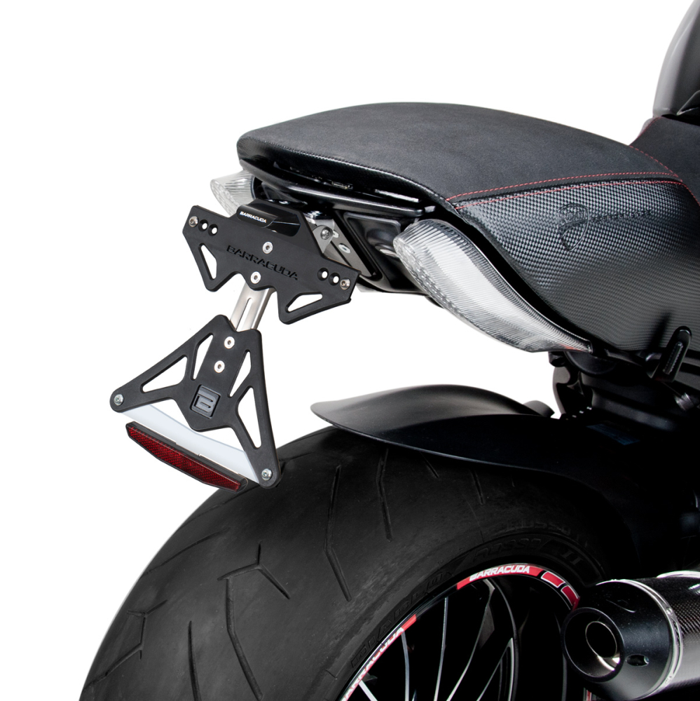 MOCOWANIE TABLICY Z REGULACJĄ DO DUCATI DIVAEL 14-18